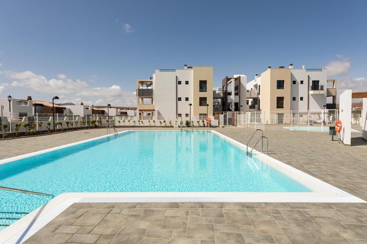 Homeforguest Apartamento En Residencia De Lujo Con Terraza Y Piscina La Guirra Luaran gambar