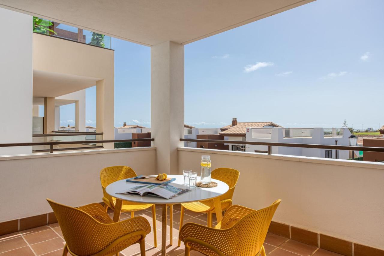 Homeforguest Apartamento En Residencia De Lujo Con Terraza Y Piscina La Guirra Luaran gambar
