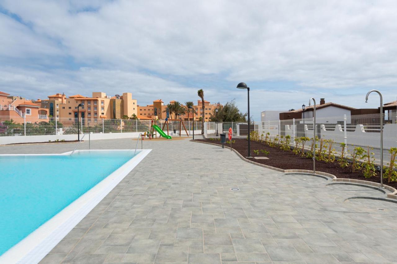 Homeforguest Apartamento En Residencia De Lujo Con Terraza Y Piscina La Guirra Luaran gambar