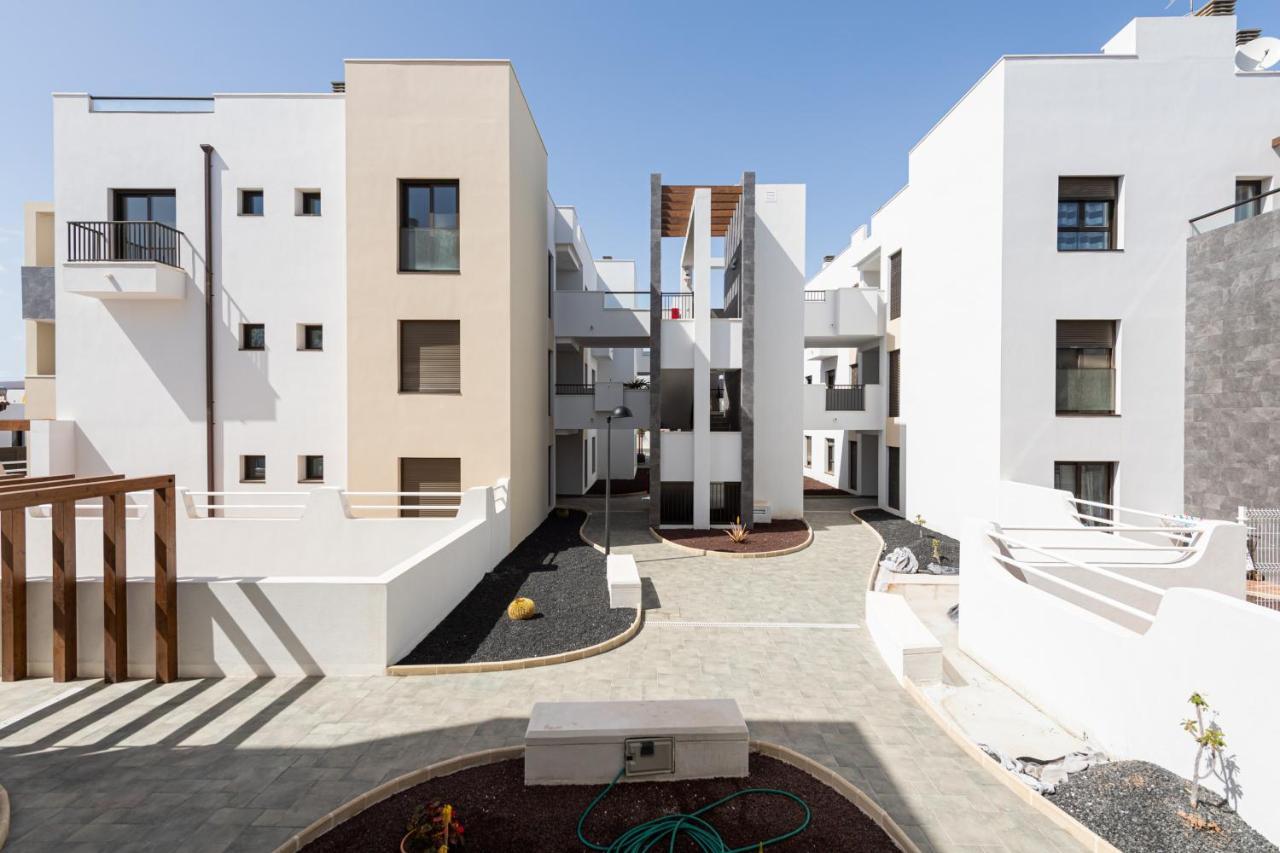 Homeforguest Apartamento En Residencia De Lujo Con Terraza Y Piscina La Guirra Luaran gambar