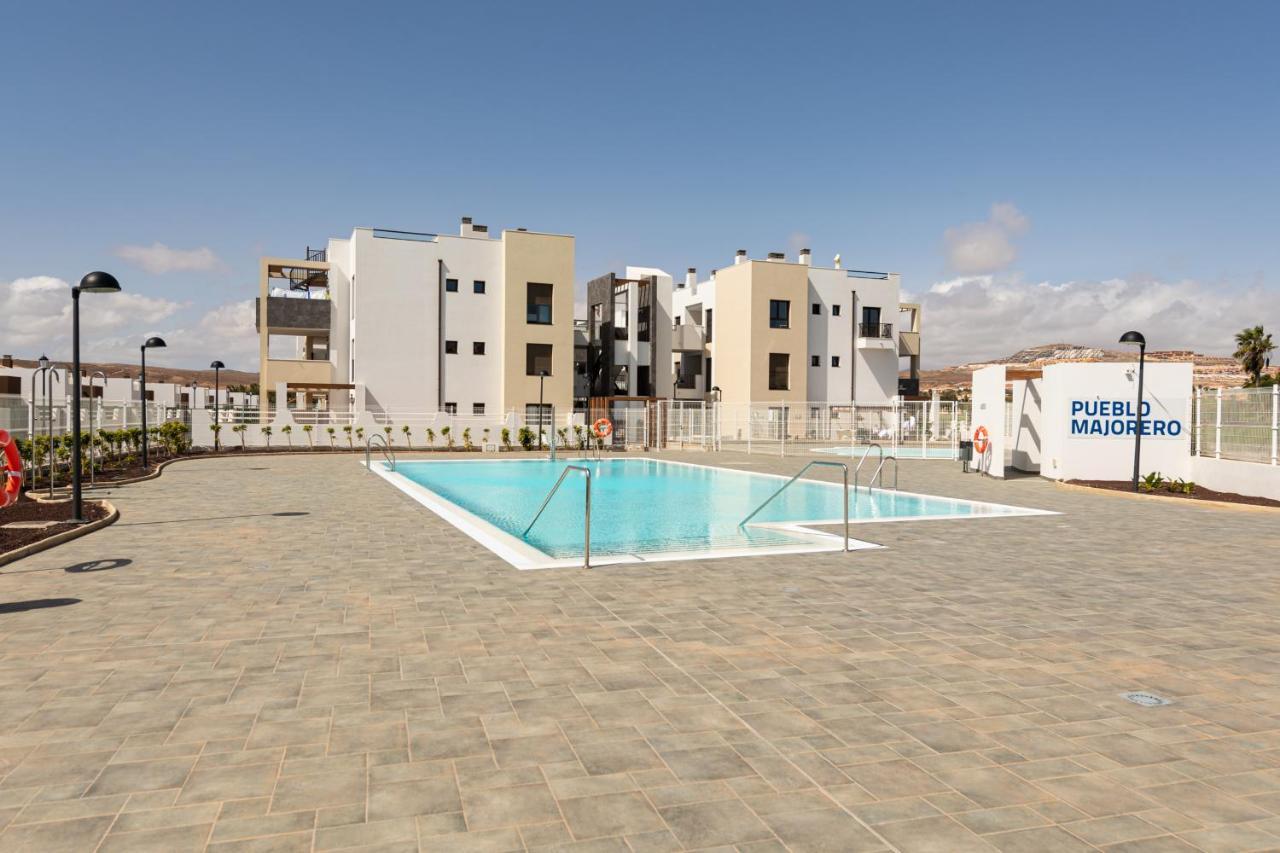 Homeforguest Apartamento En Residencia De Lujo Con Terraza Y Piscina La Guirra Luaran gambar