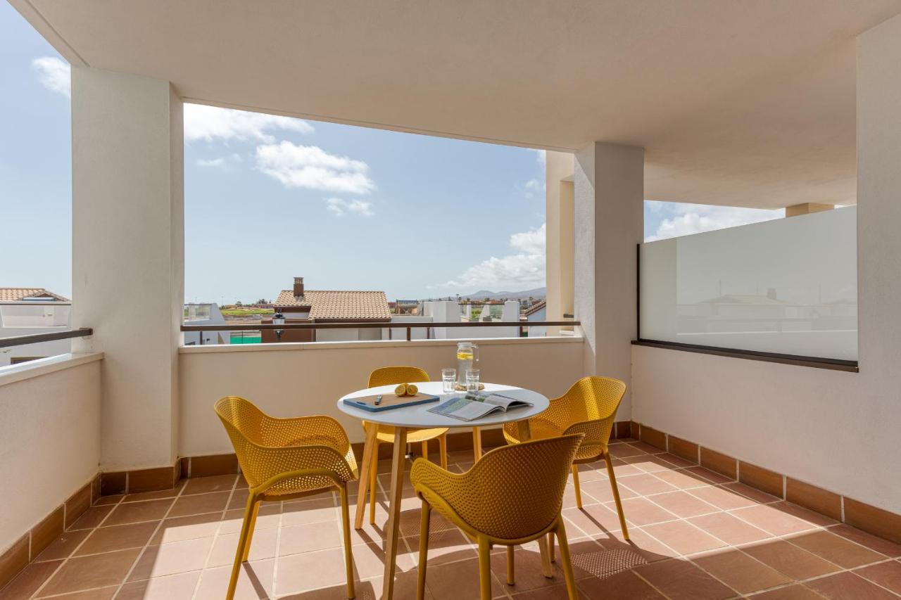 Homeforguest Apartamento En Residencia De Lujo Con Terraza Y Piscina La Guirra Luaran gambar